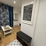 Апартаменты Montmartre Cosy Париж